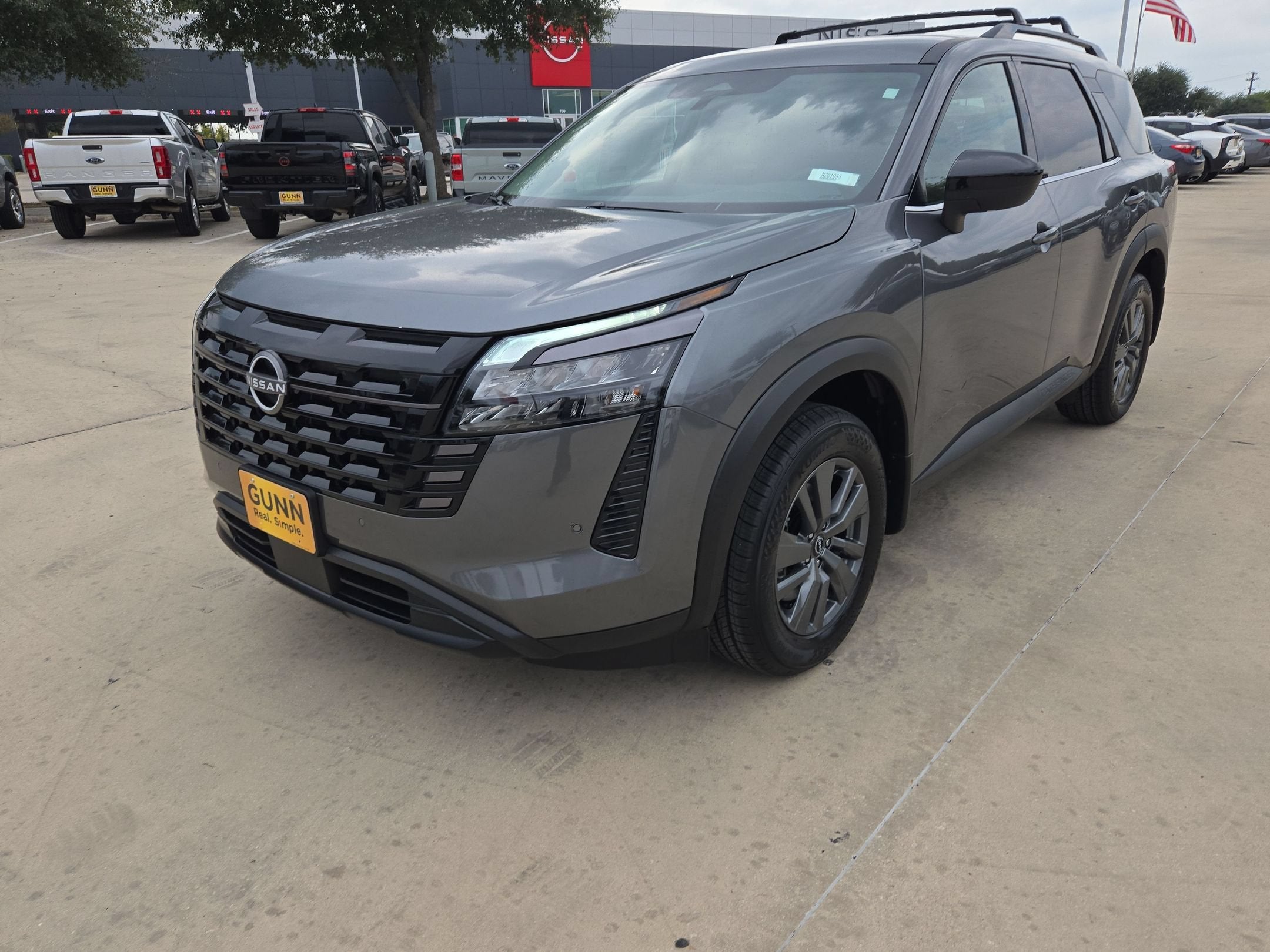 2026 Nissan Pathfinder SV
