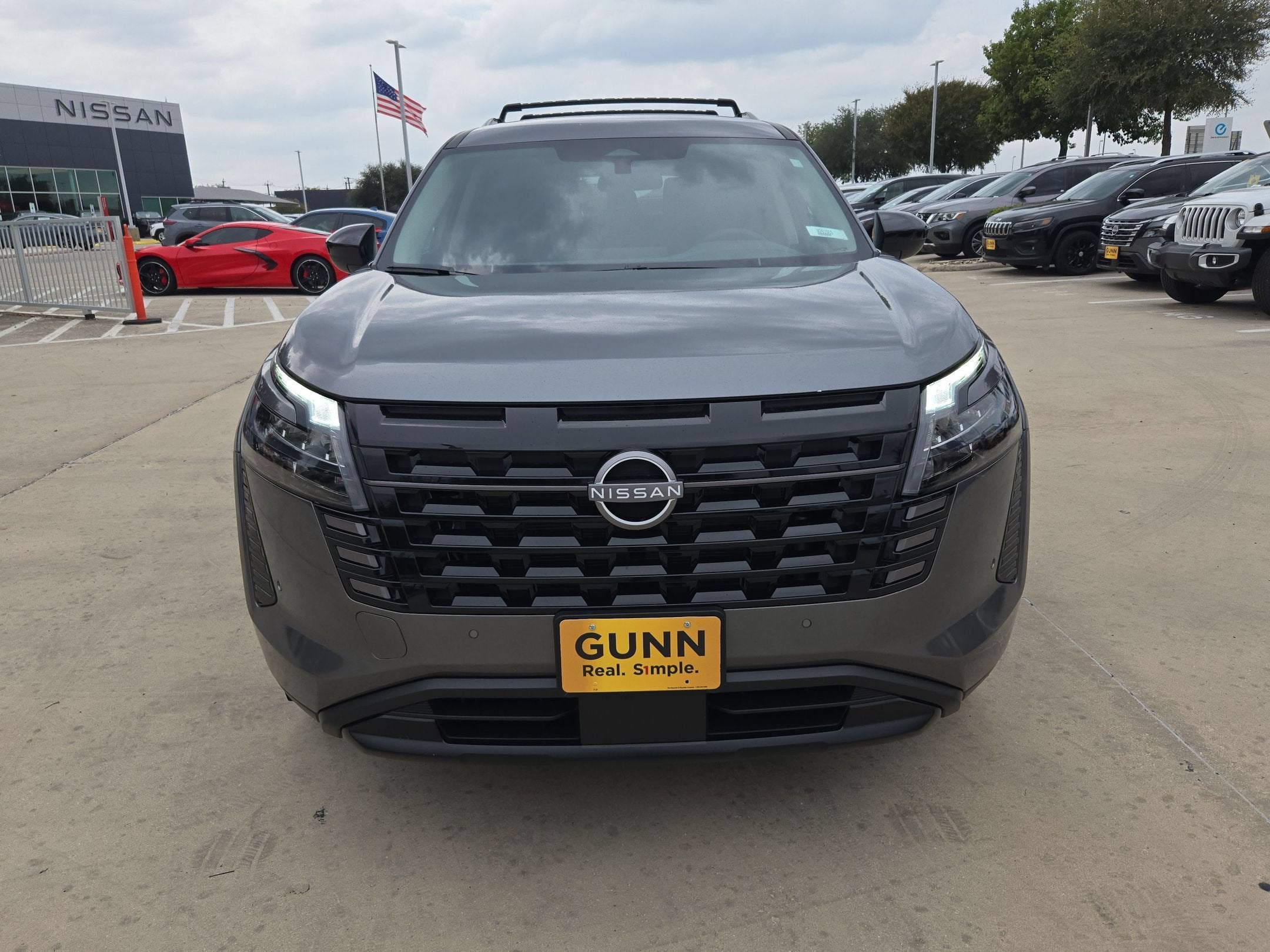 2026 Nissan Pathfinder SV