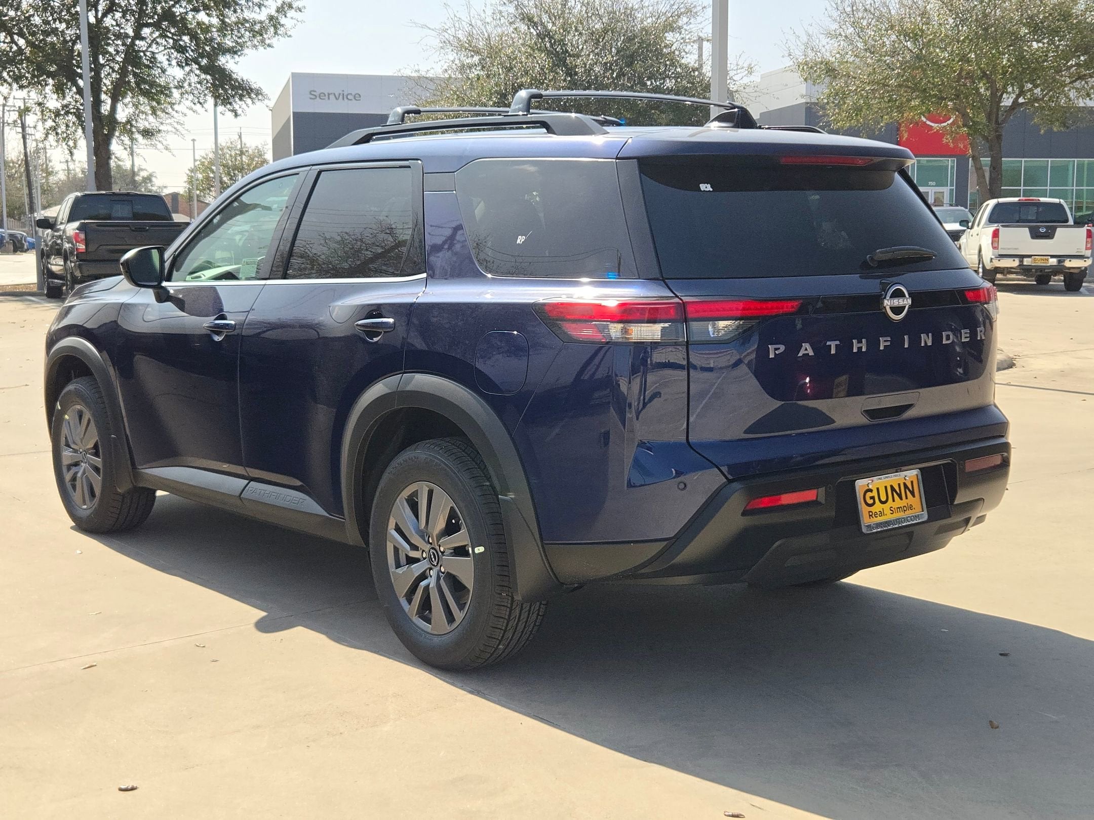 2026 Nissan Pathfinder SV