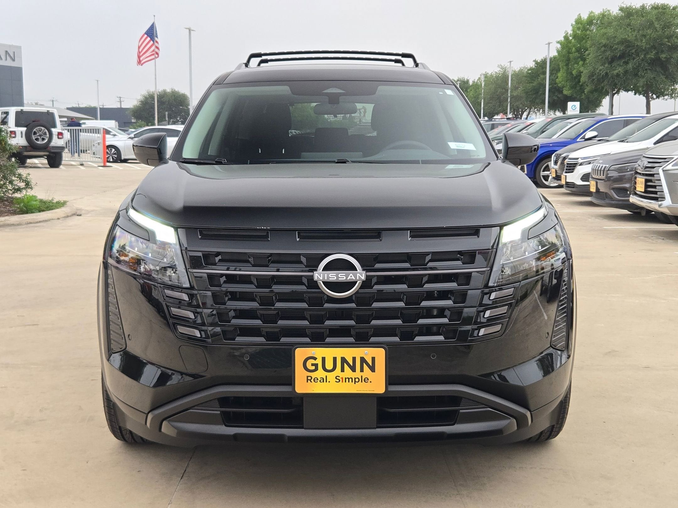 2026 Nissan Pathfinder SV