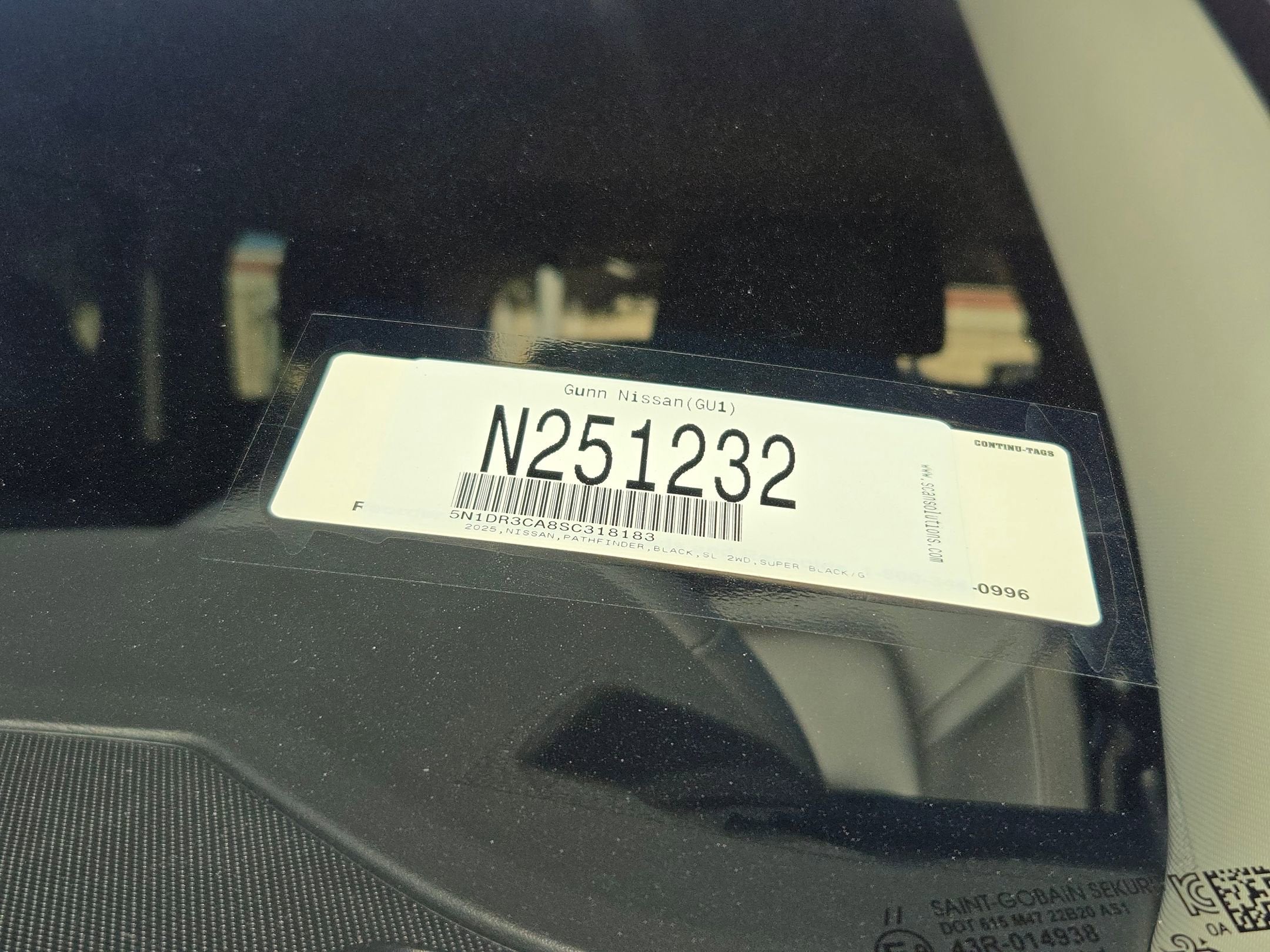 2025 Nissan Pathfinder SL