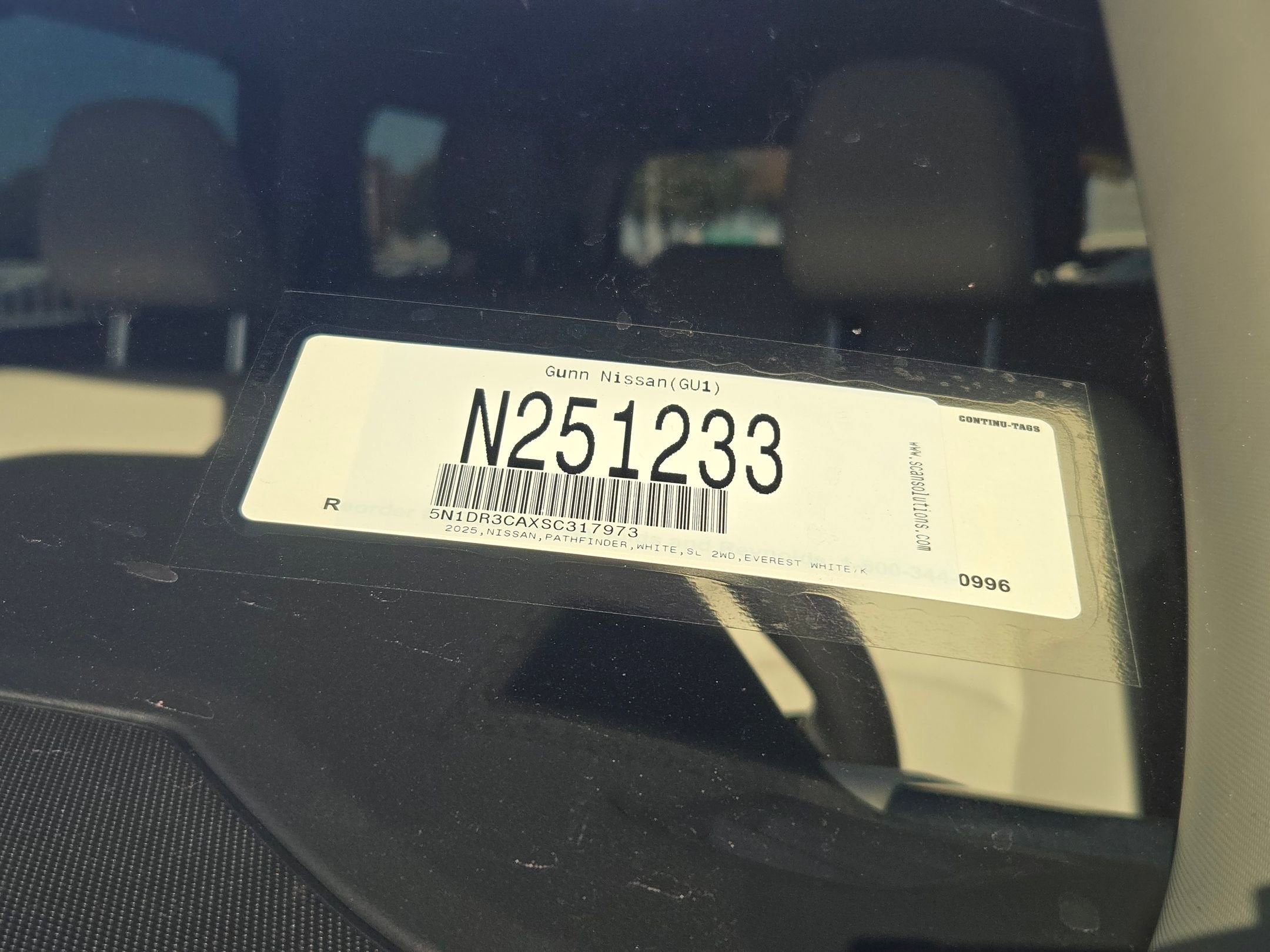 2025 Nissan Pathfinder SL