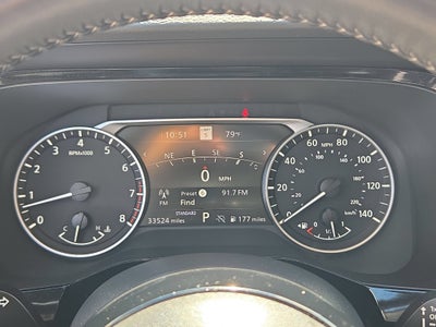 2025 Nissan Pathfinder SL