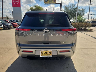2025 Nissan Pathfinder SL