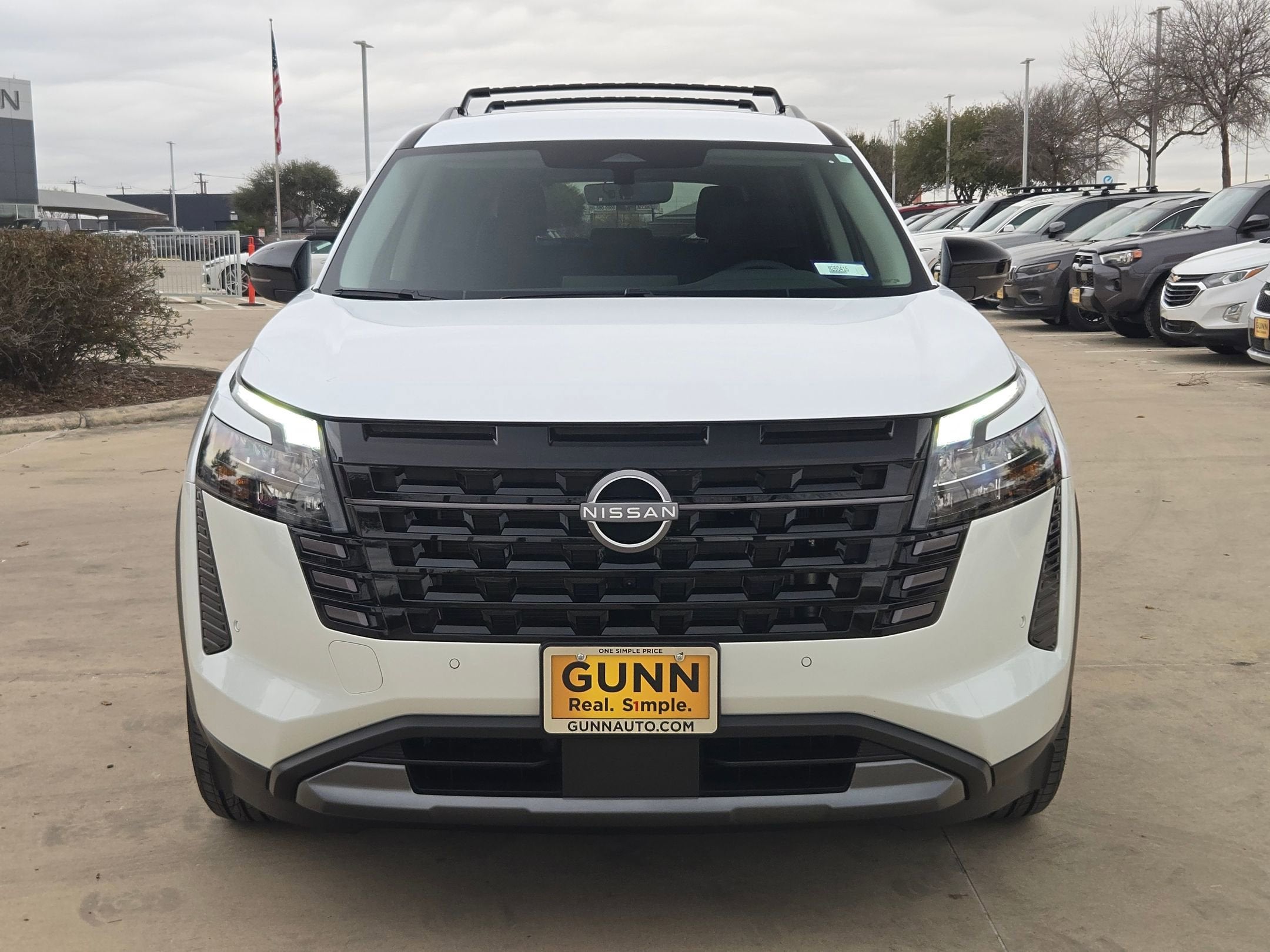 2026 Nissan Pathfinder SL