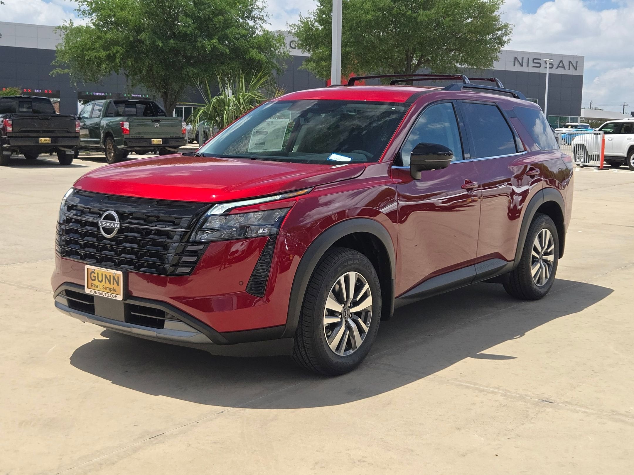 2026 Nissan Pathfinder SL