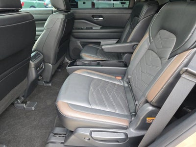 2024 Nissan Pathfinder Platinum
