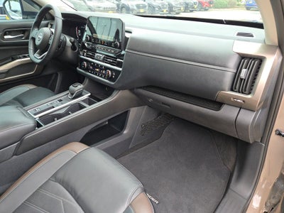 2024 Nissan Pathfinder Platinum