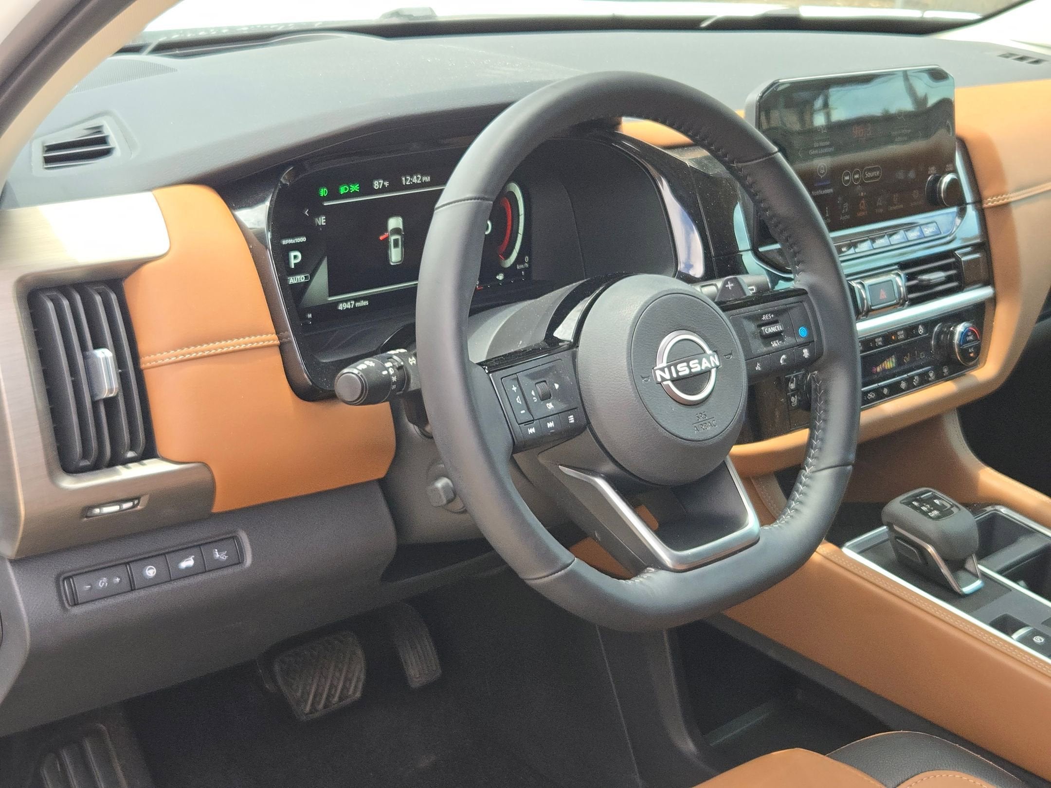 2025 Nissan Pathfinder Platinum