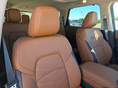 2025 Nissan Pathfinder Platinum