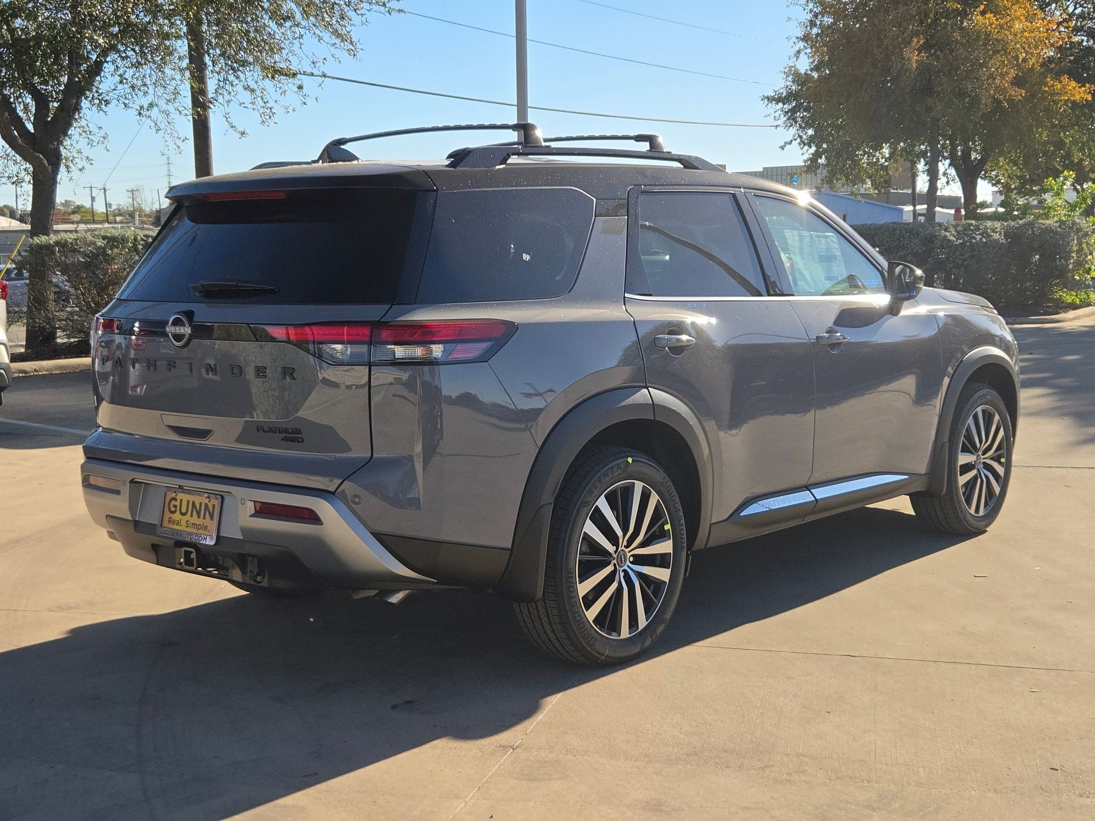 2025 Nissan Pathfinder Platinum