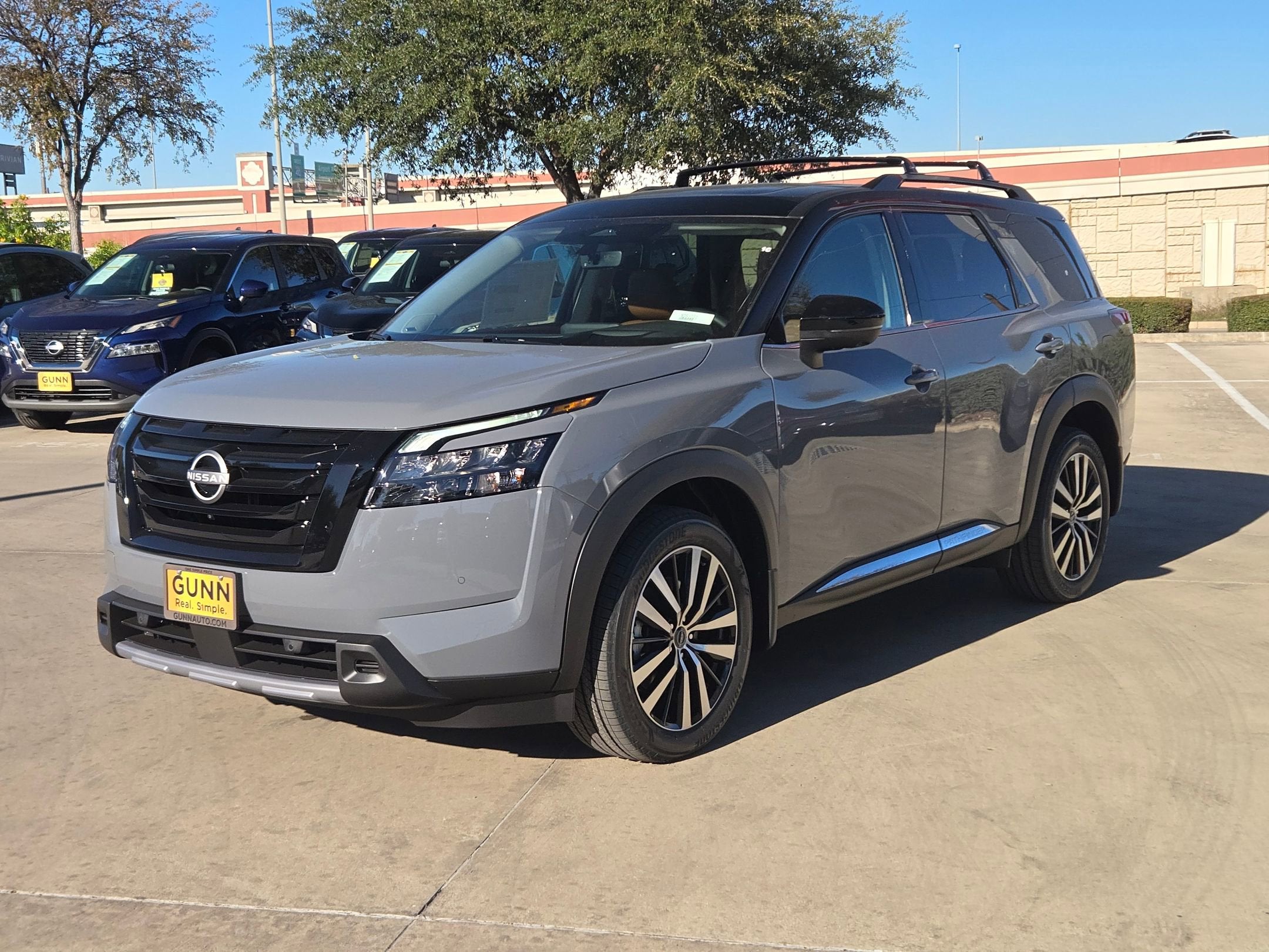 2025 Nissan Pathfinder Platinum