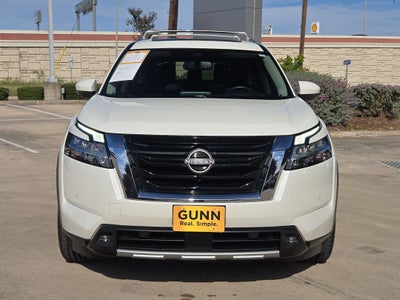 2022 Nissan Pathfinder Platinum