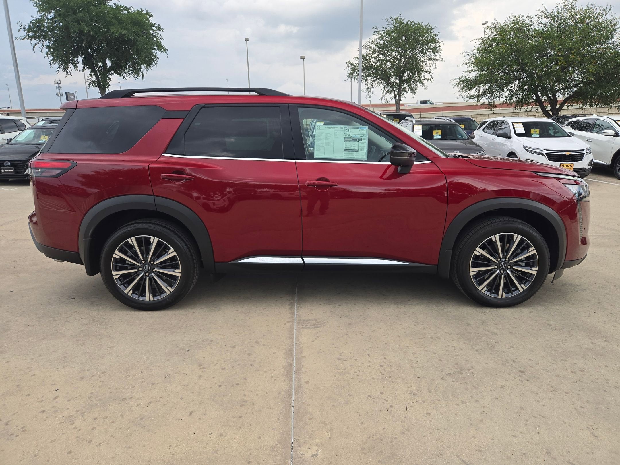 2026 Nissan Pathfinder Platinum
