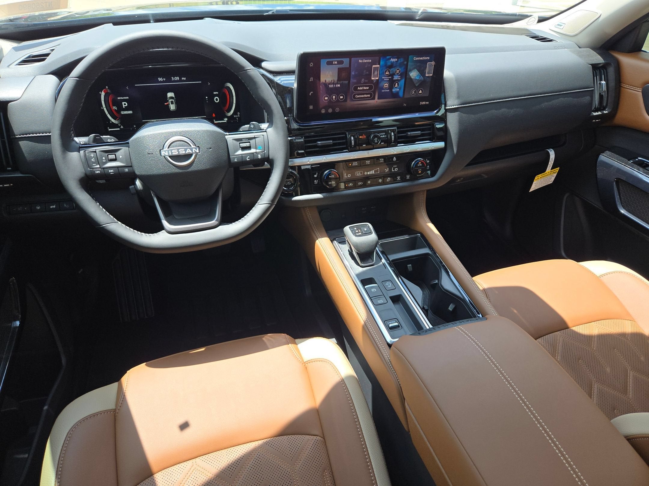 2026 Nissan Pathfinder Platinum