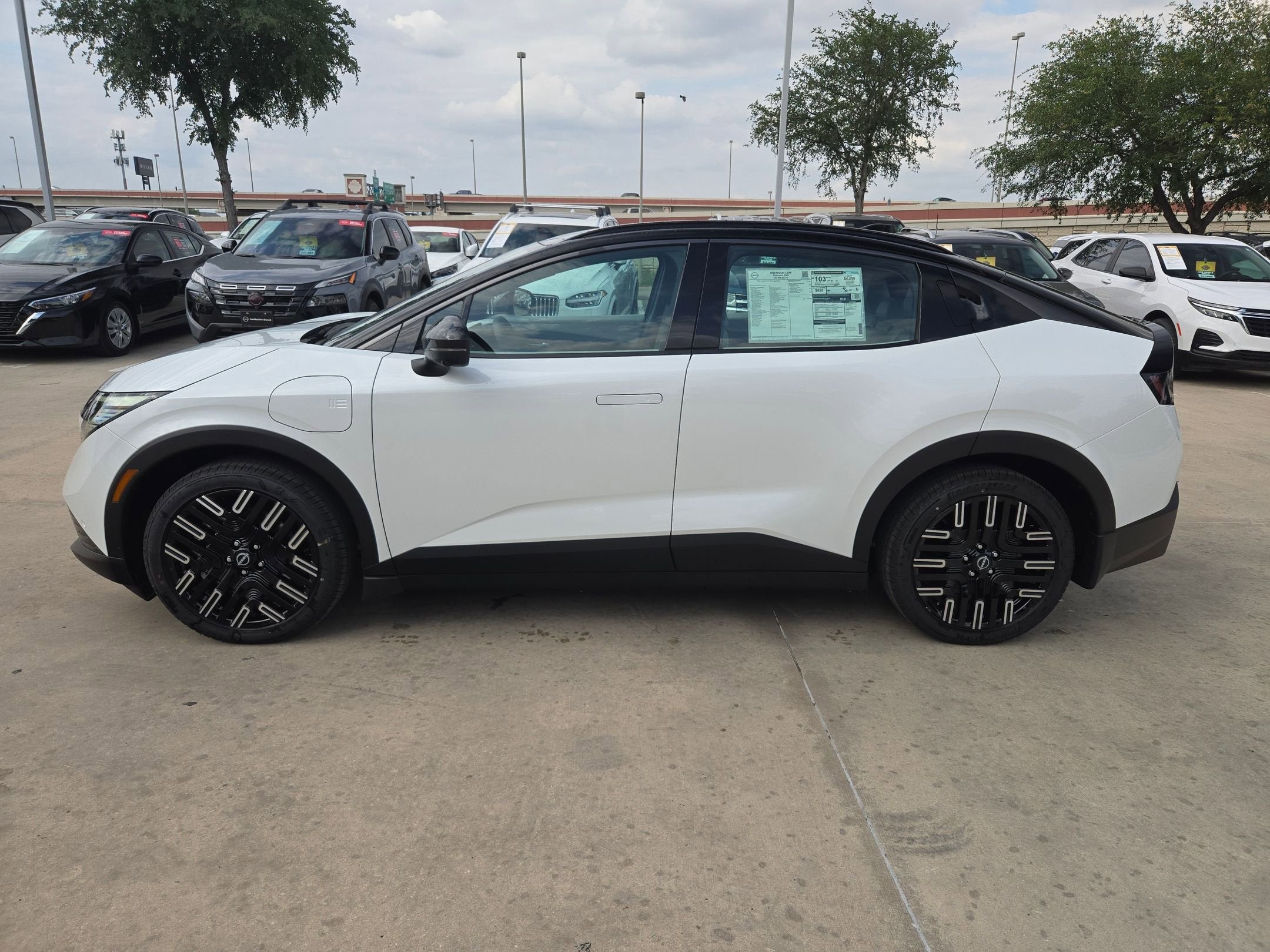 2026 Nissan Leaf Platinum+
