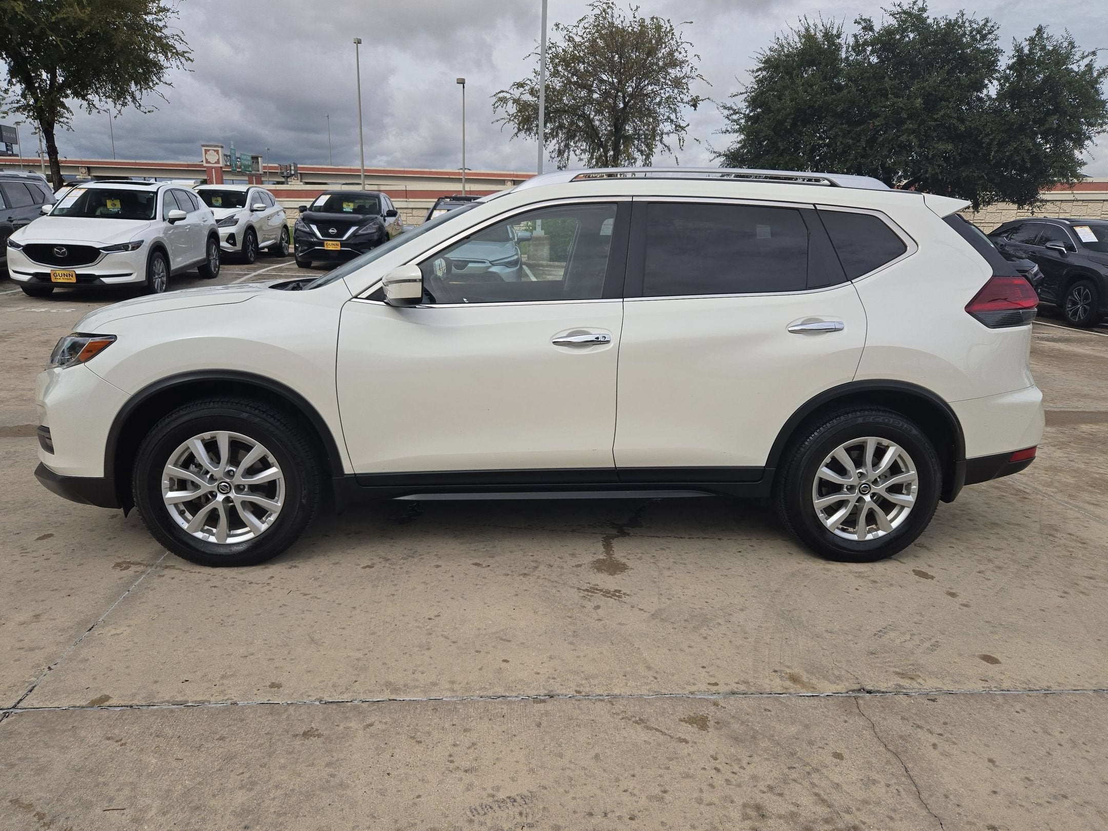 2020 Nissan Rogue SV
