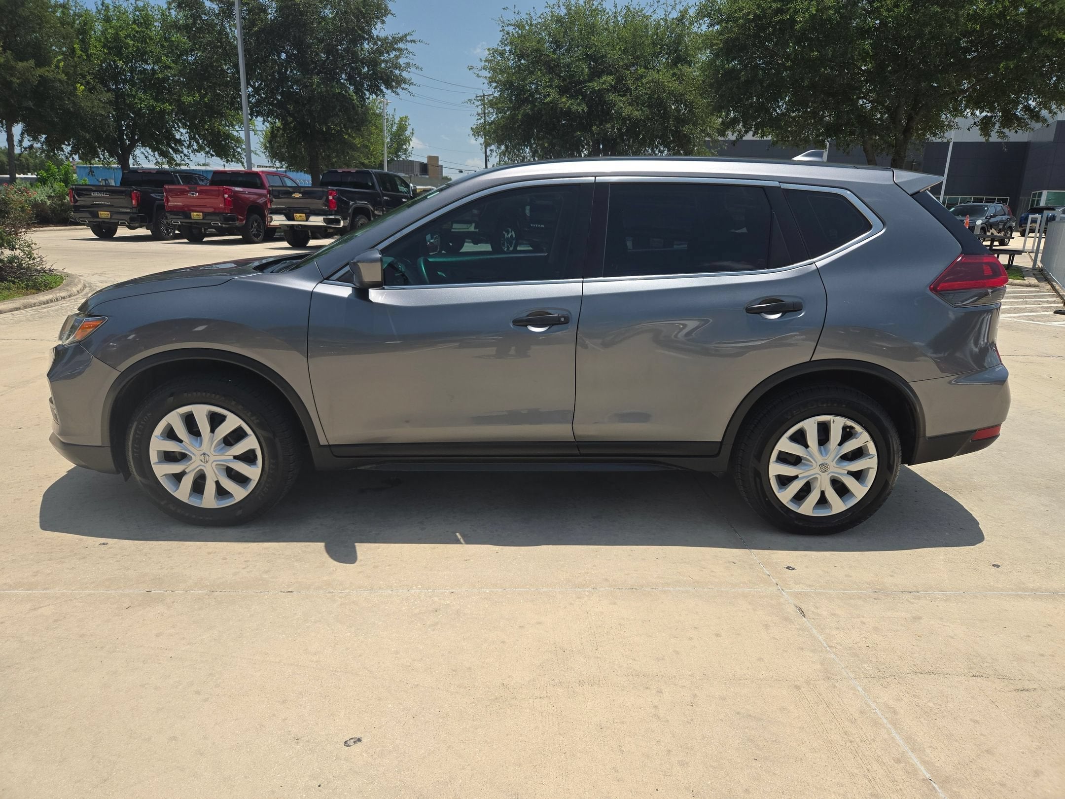 2020 Nissan Rogue S