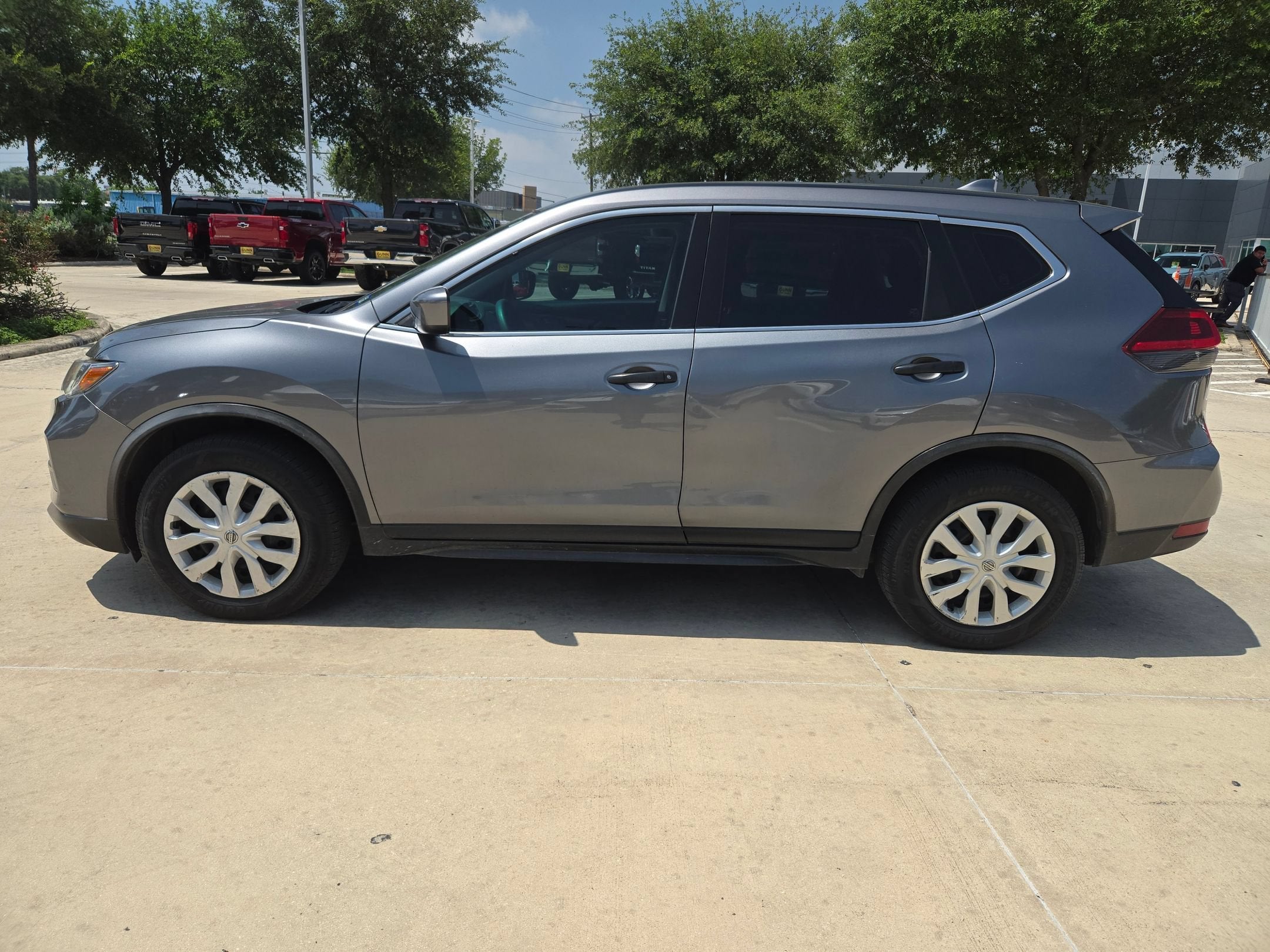 2020 Nissan Rogue S