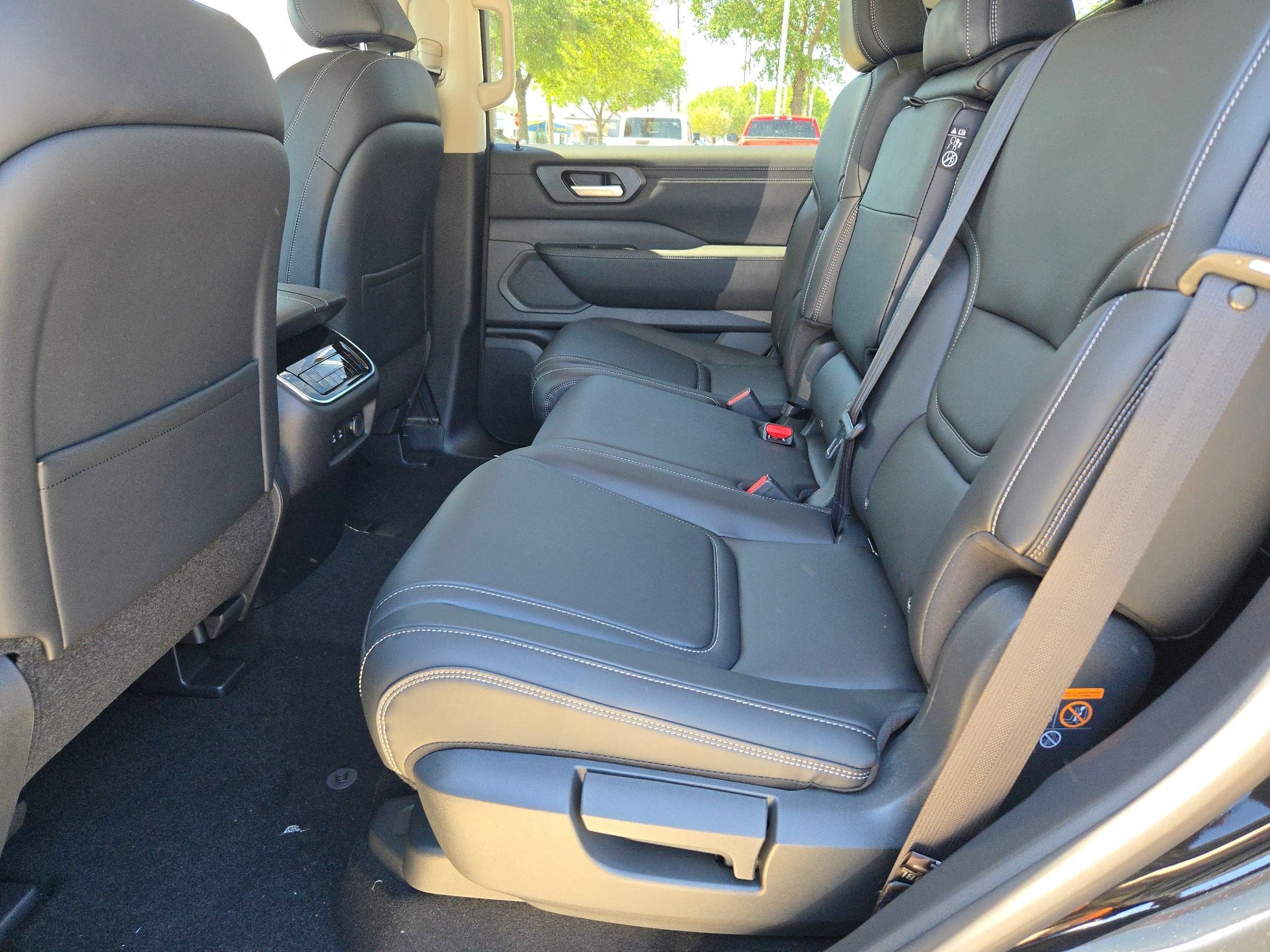 2026 Nissan Armada SV