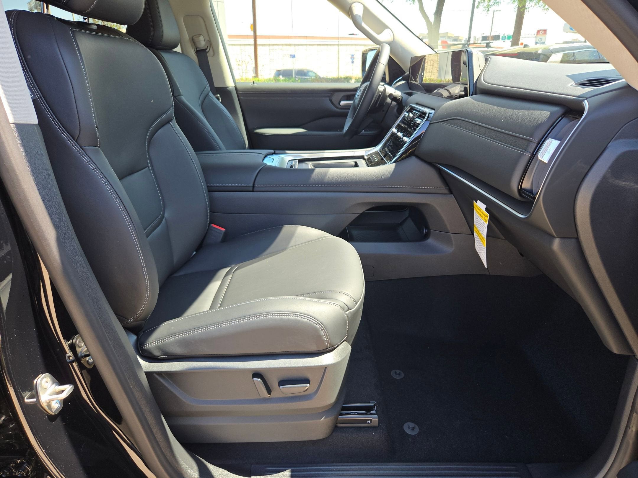 2026 Nissan Armada SV