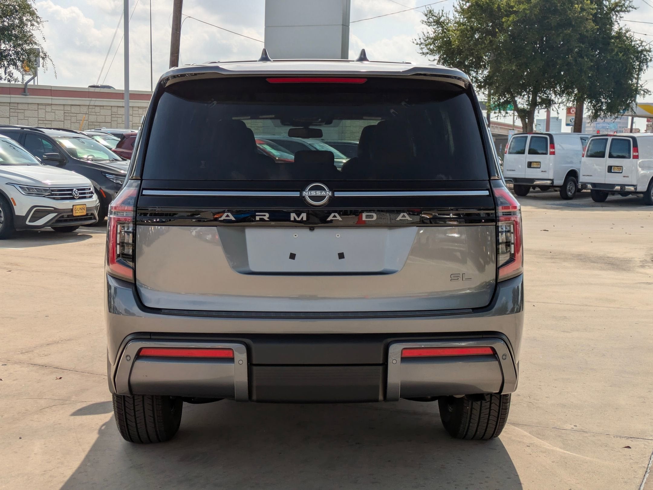 2025 Nissan Armada SL