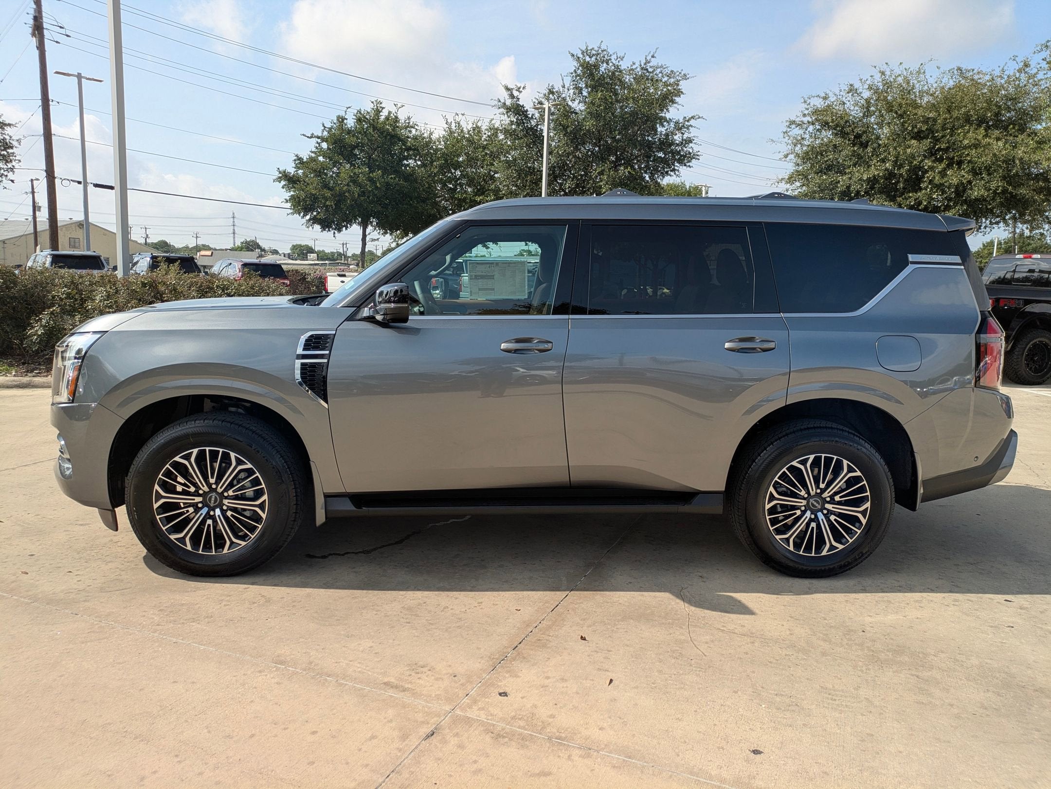 2025 Nissan Armada SL