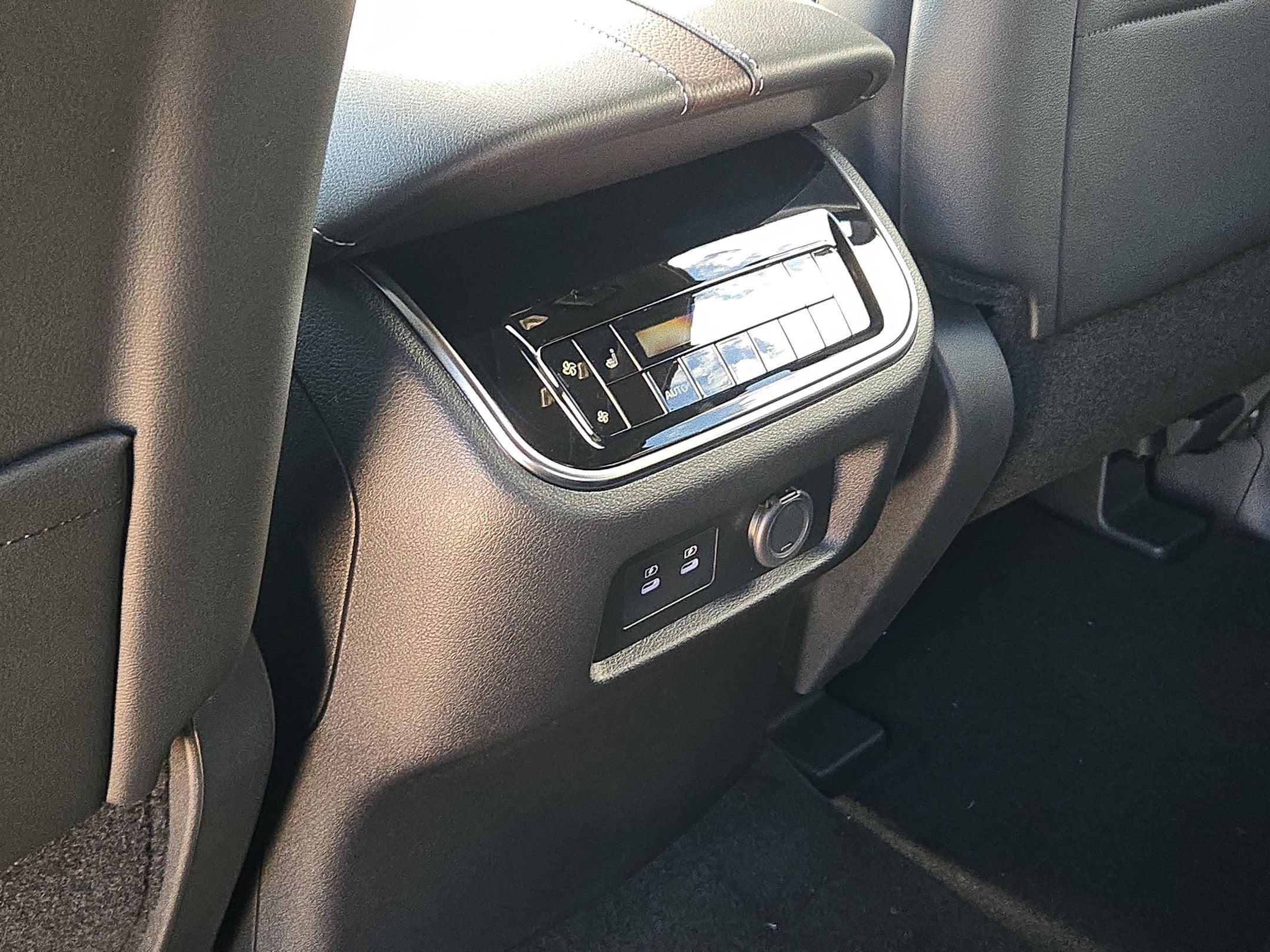 2027 Nissan Armada Platinum