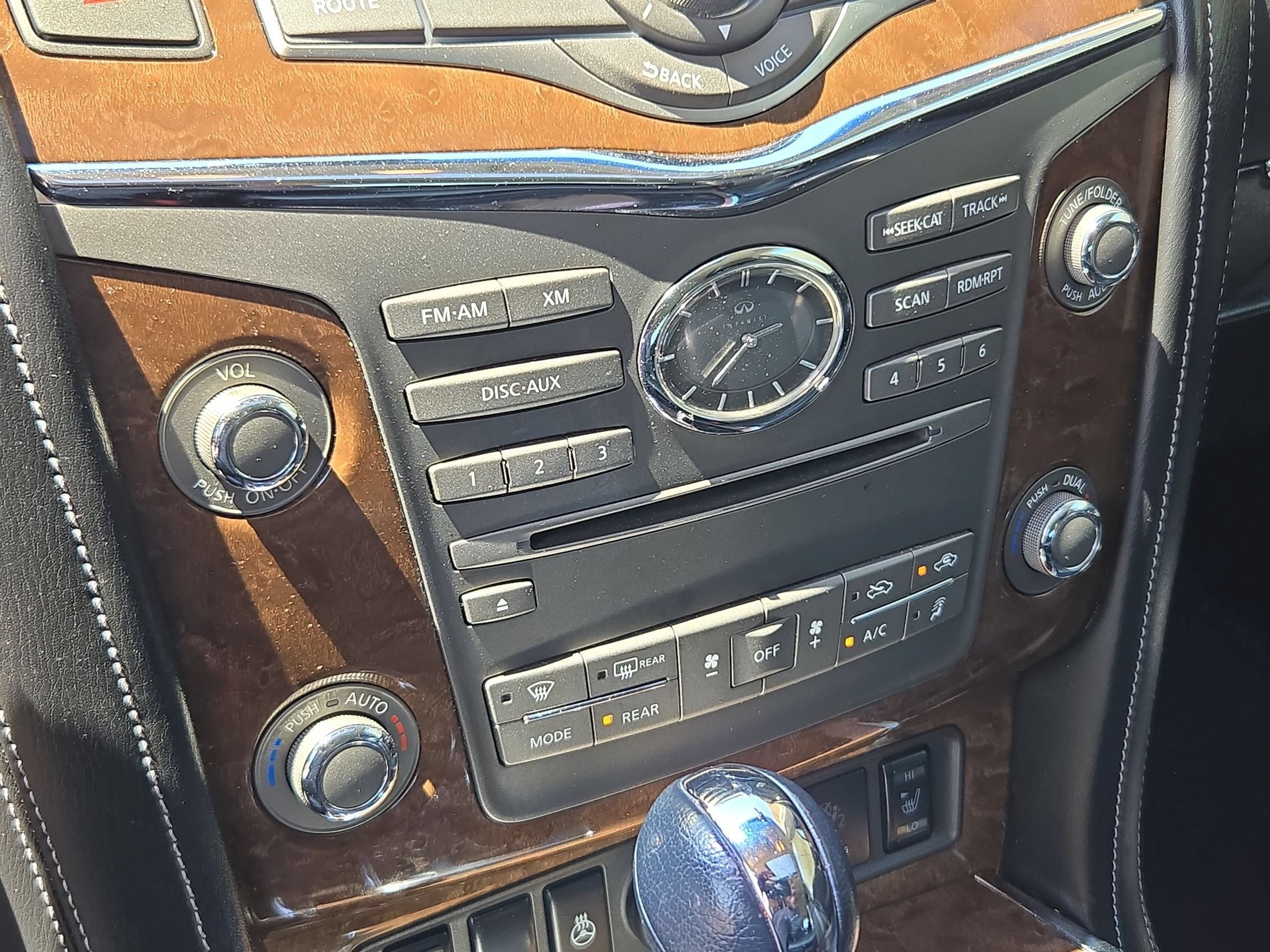 2017 INFINITI QX80 BASE