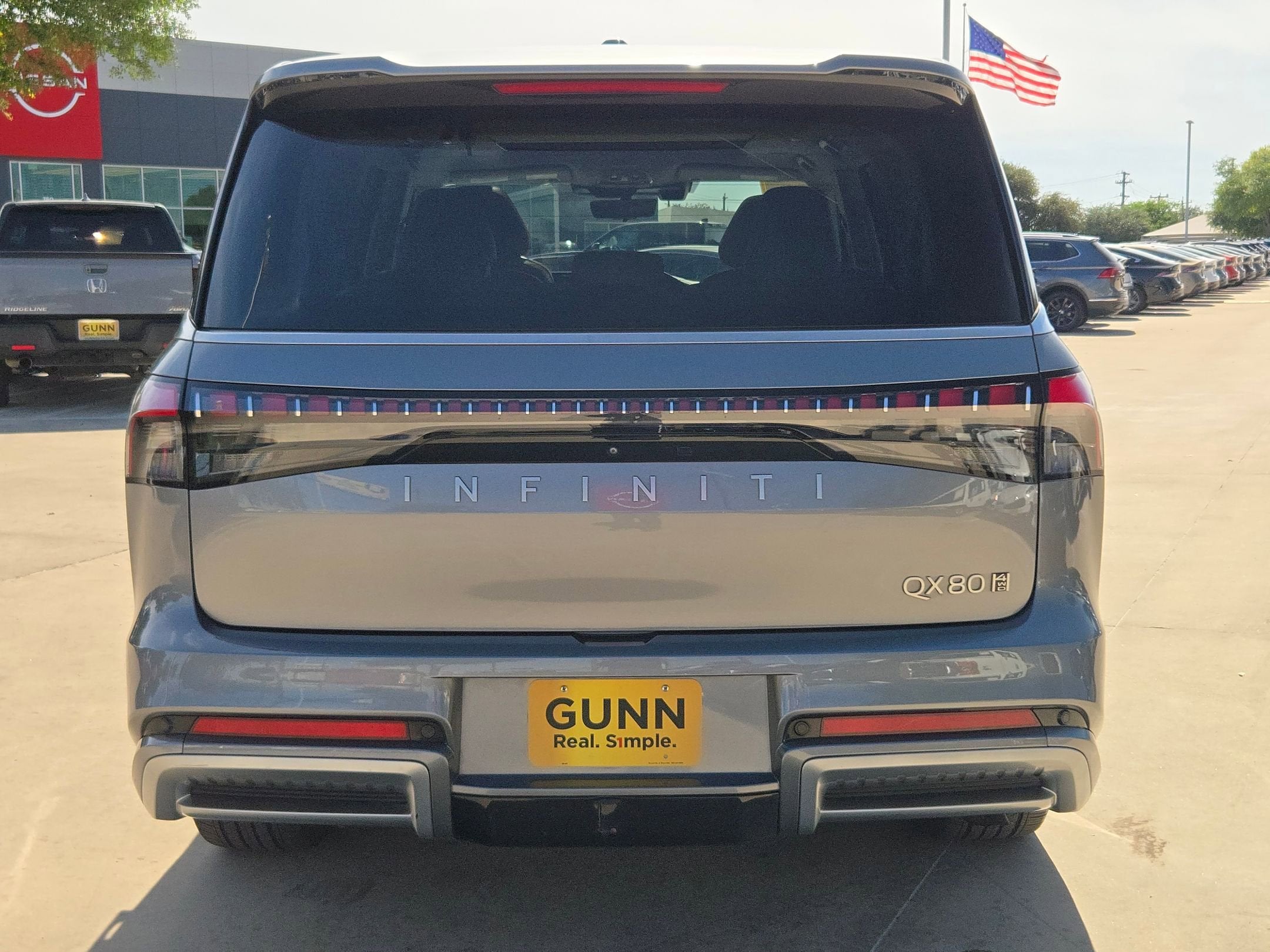 2025 INFINITI QX80 SENSORY