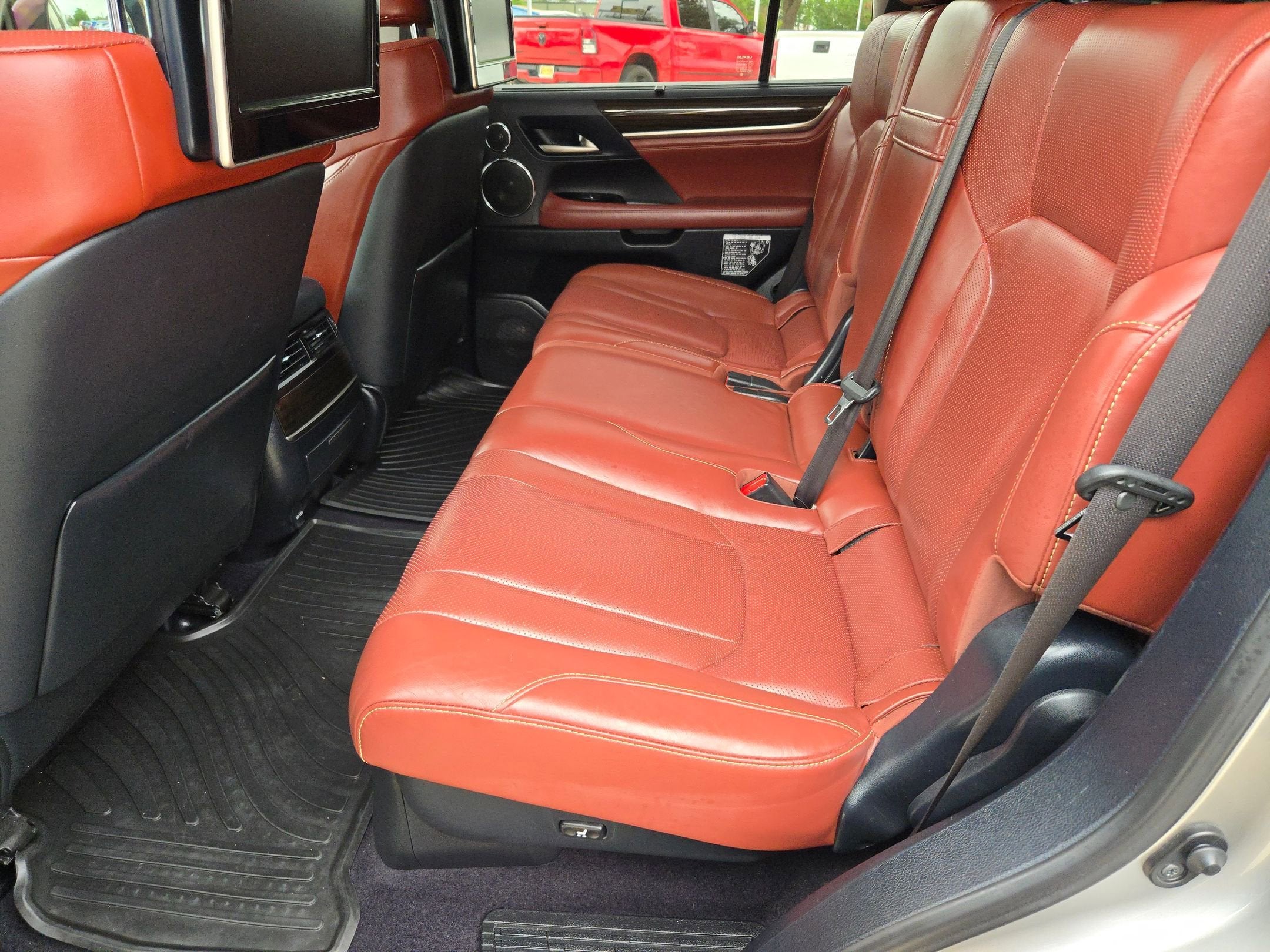 2016 Lexus LX 570 4WD 4dr