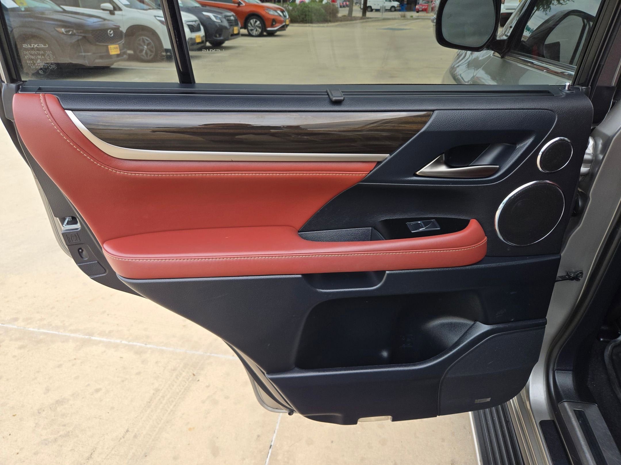 2016 Lexus LX 570 4WD 4dr