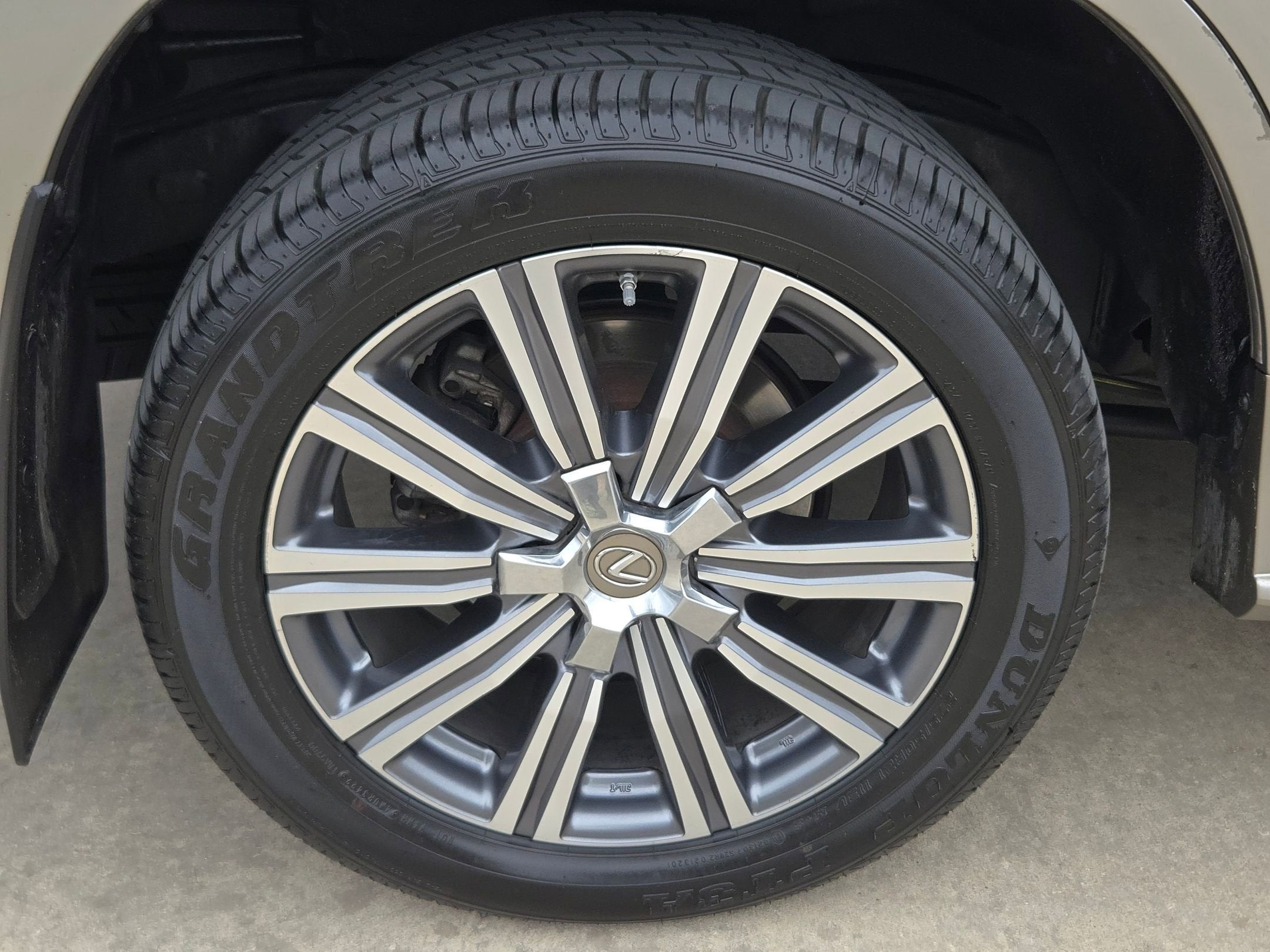 2016 Lexus LX 570 4WD 4dr