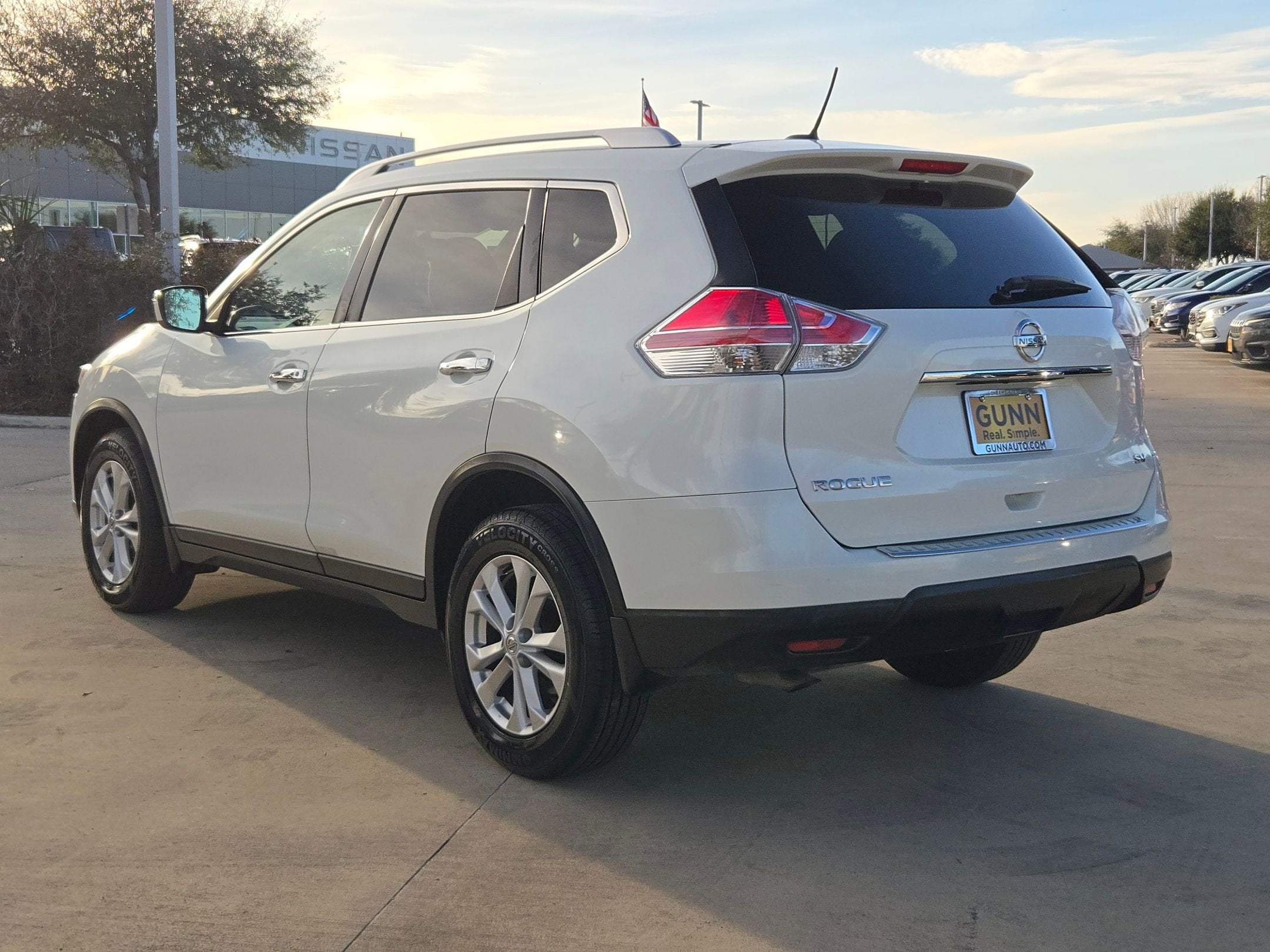 2016 Nissan Rogue SV