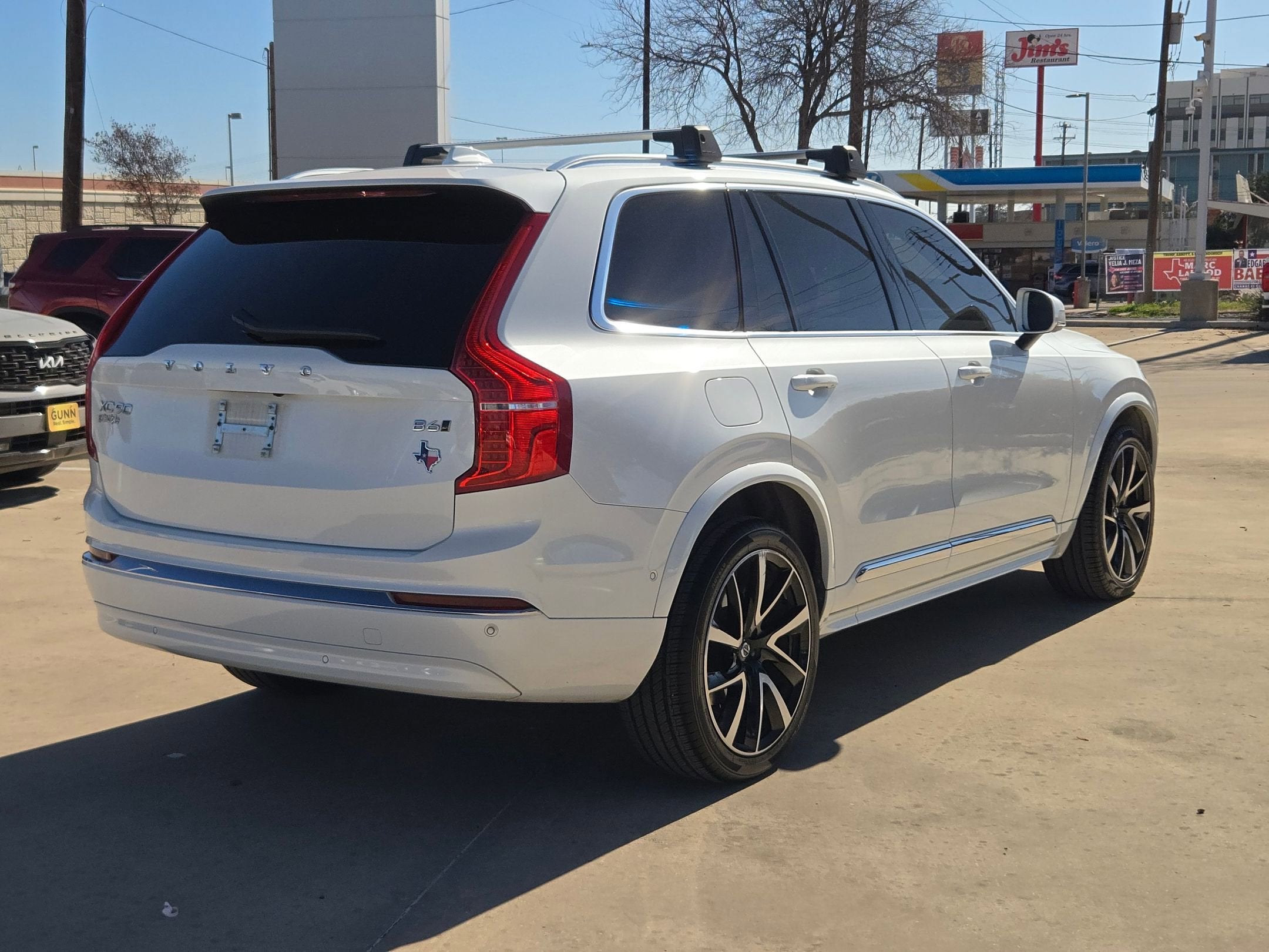 2023 Volvo XC90 Plus